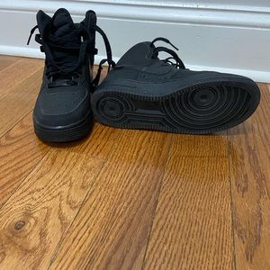 Women’s Nike Sneaker